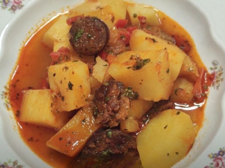 Kako se sprema tradicionalni salašarski paprikaš iz Bačke