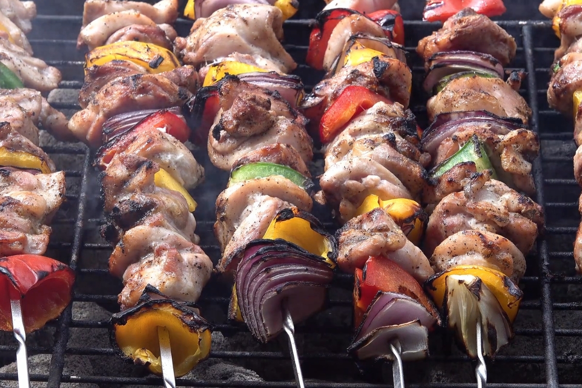 ražnjici na roštilju