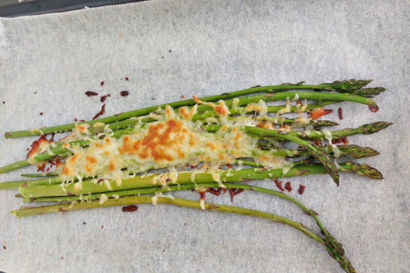 Špargle iz rerne na jednostavan način: brz prilog