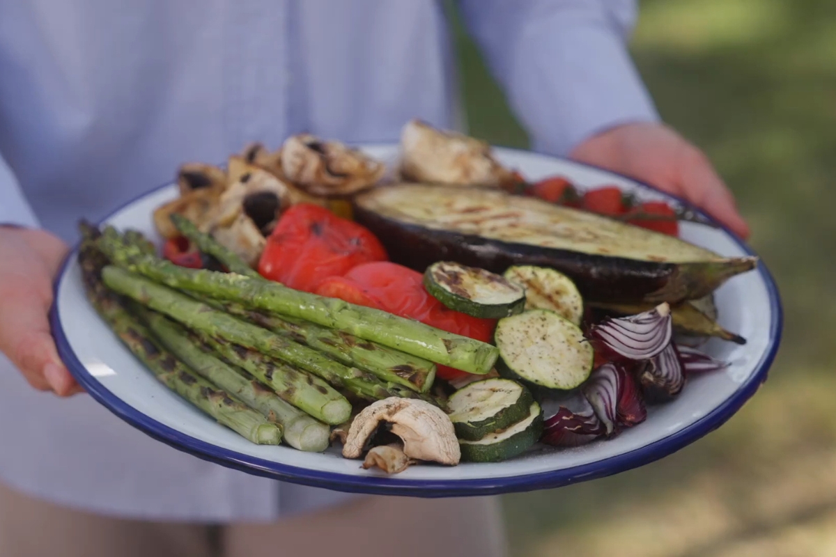 prikaz grilovanog povrća u tanjiru